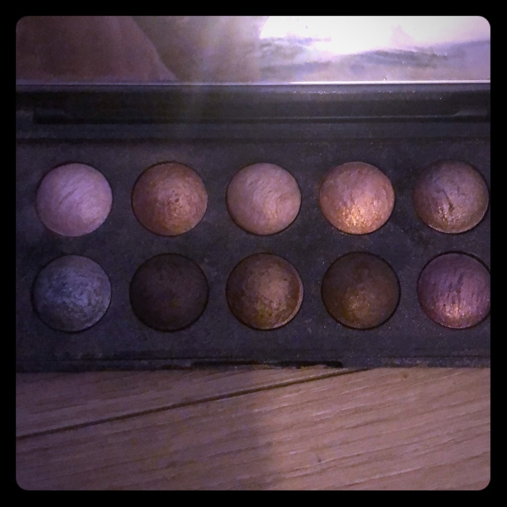 Never used NWT eye shadow bundle collection - Picture 2 of 8